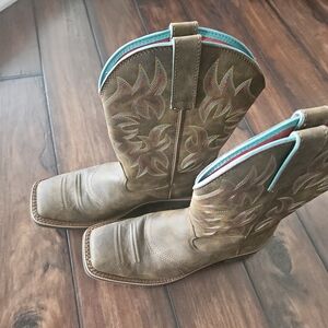 Ariat Brown Leather Cowboy Ankle Boots with Turquoise Accents